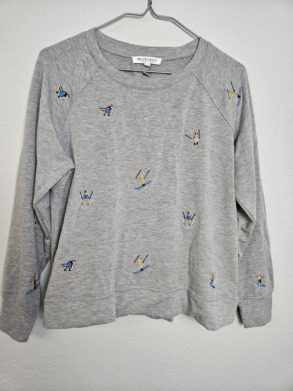 Workshop Republic Clothing Gray Crewneck Sweatshirt with Ski Embroidery Small